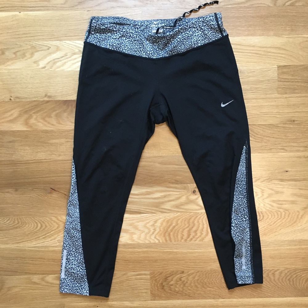 Nike cropped leggings